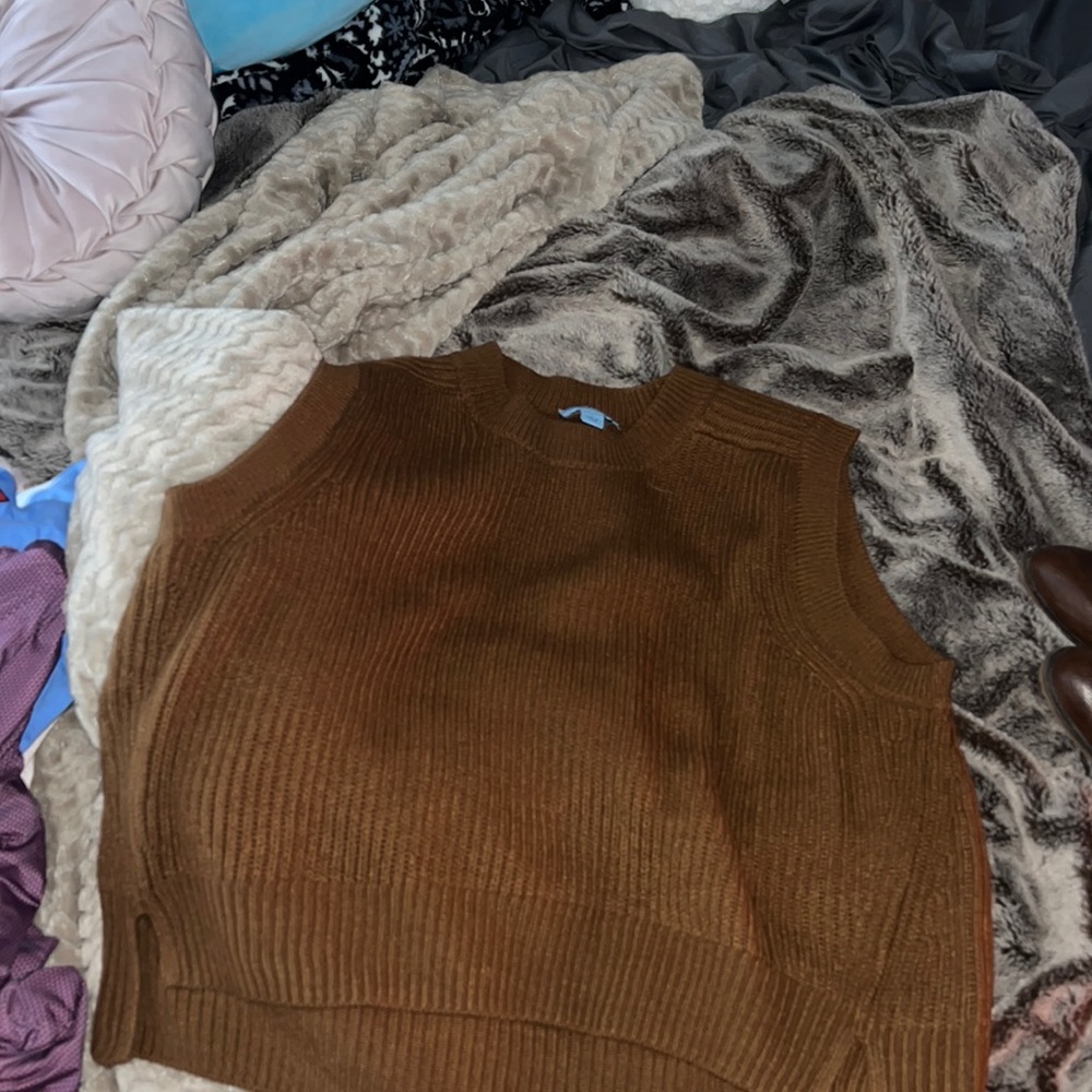 Cece brown sweater brown vest
